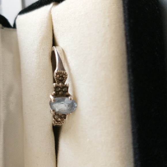 Natural Aquamarine Ring with Fine Detailing - Picture 2 of 10